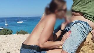 Shows Her Tits In Public While Walking And Gives A Blowjob To A Stranger